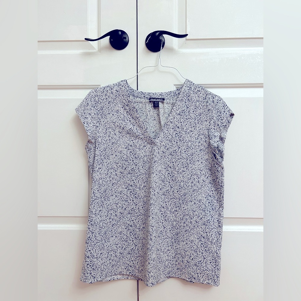 Hilary Radley Medium Sleeveless Blouse Black and White